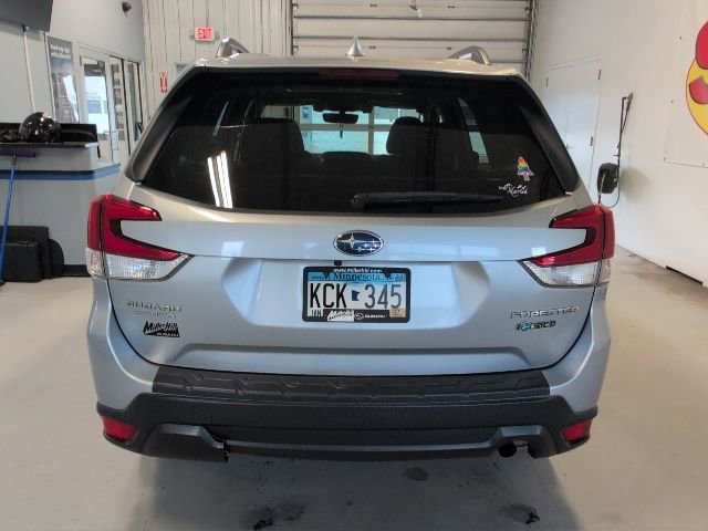 Used 2019 Subaru Forester Premium AWD/4WD image 4