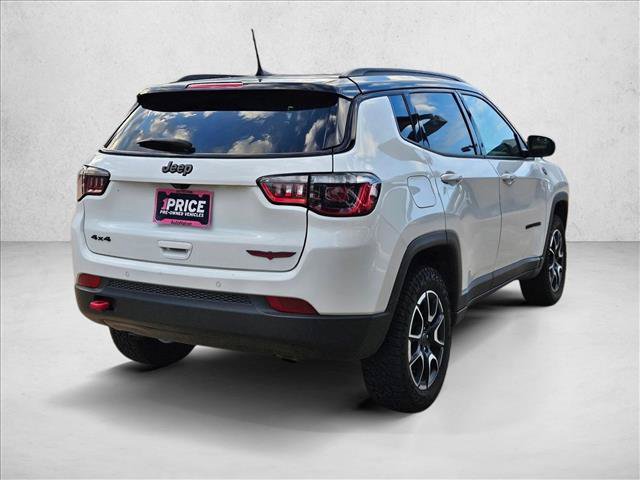Used 2025 Jeep Compass Trailhawk AWD/4WD image 5
