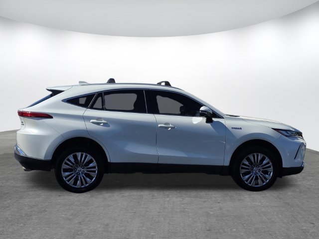 Used 2021 Toyota Venza XLE AWD/4WD image 3