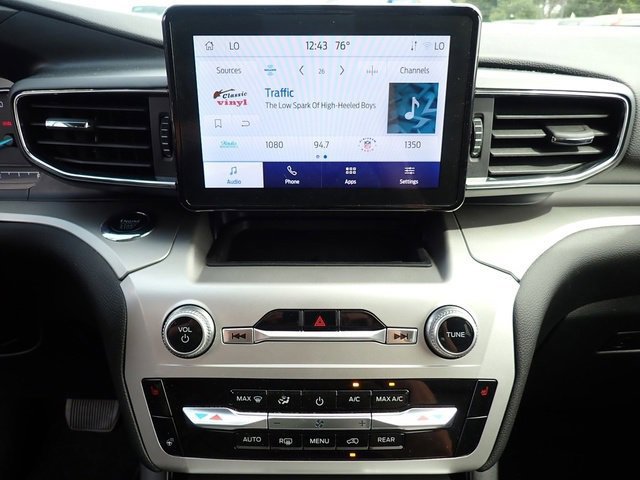 Certified 2022 Ford Explorer XLT w/ Equipment Group 202A image 28