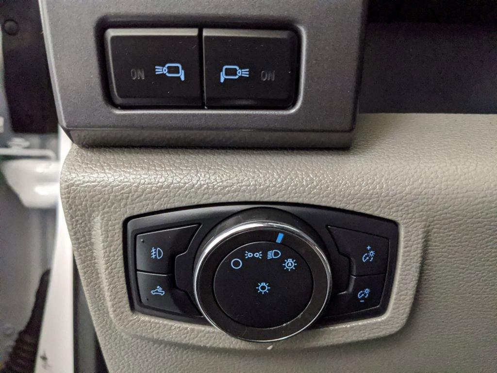 Certified 2022 Ford F350 XLT w/ XLT Premium Package AWD/4WD image 16
