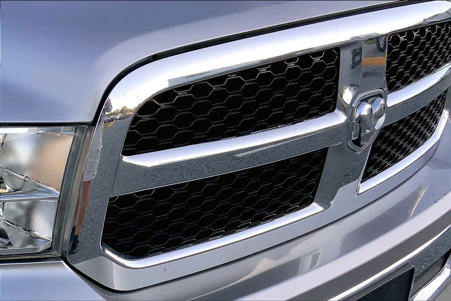 Used 2021 RAM 1500 Classic SLT RWD image 28