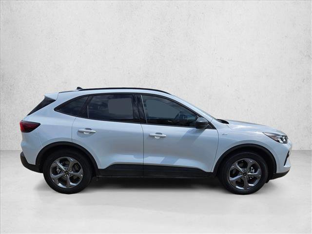 Certified 2025 Ford Escape ST-Line w/ Tech Pack #1 FWD image 4