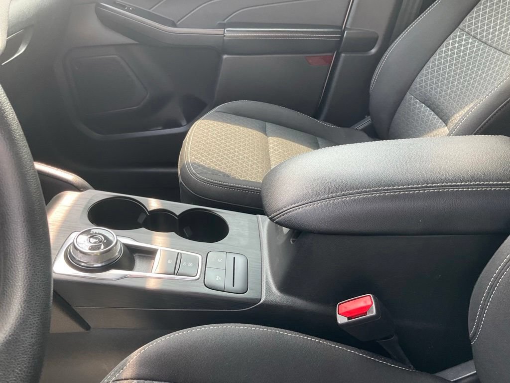 Certified 2025 Ford Escape Active AWD/4WD image 15