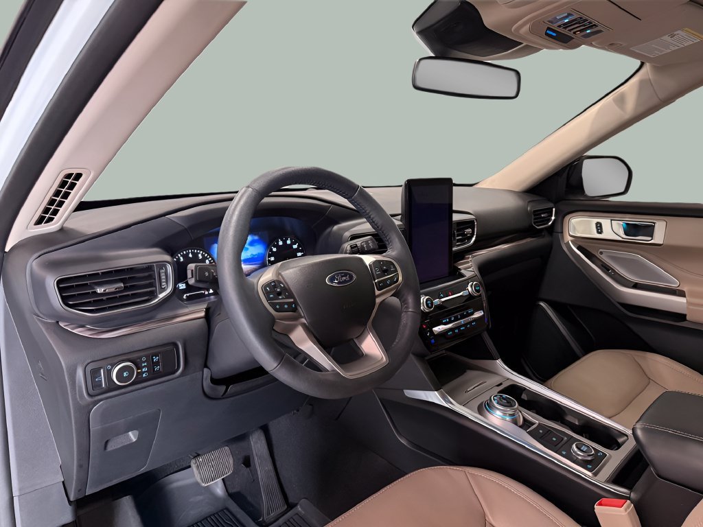 Certified 2023 Ford Explorer Limited w/ Limited Technology Package AWD/4WD image 18