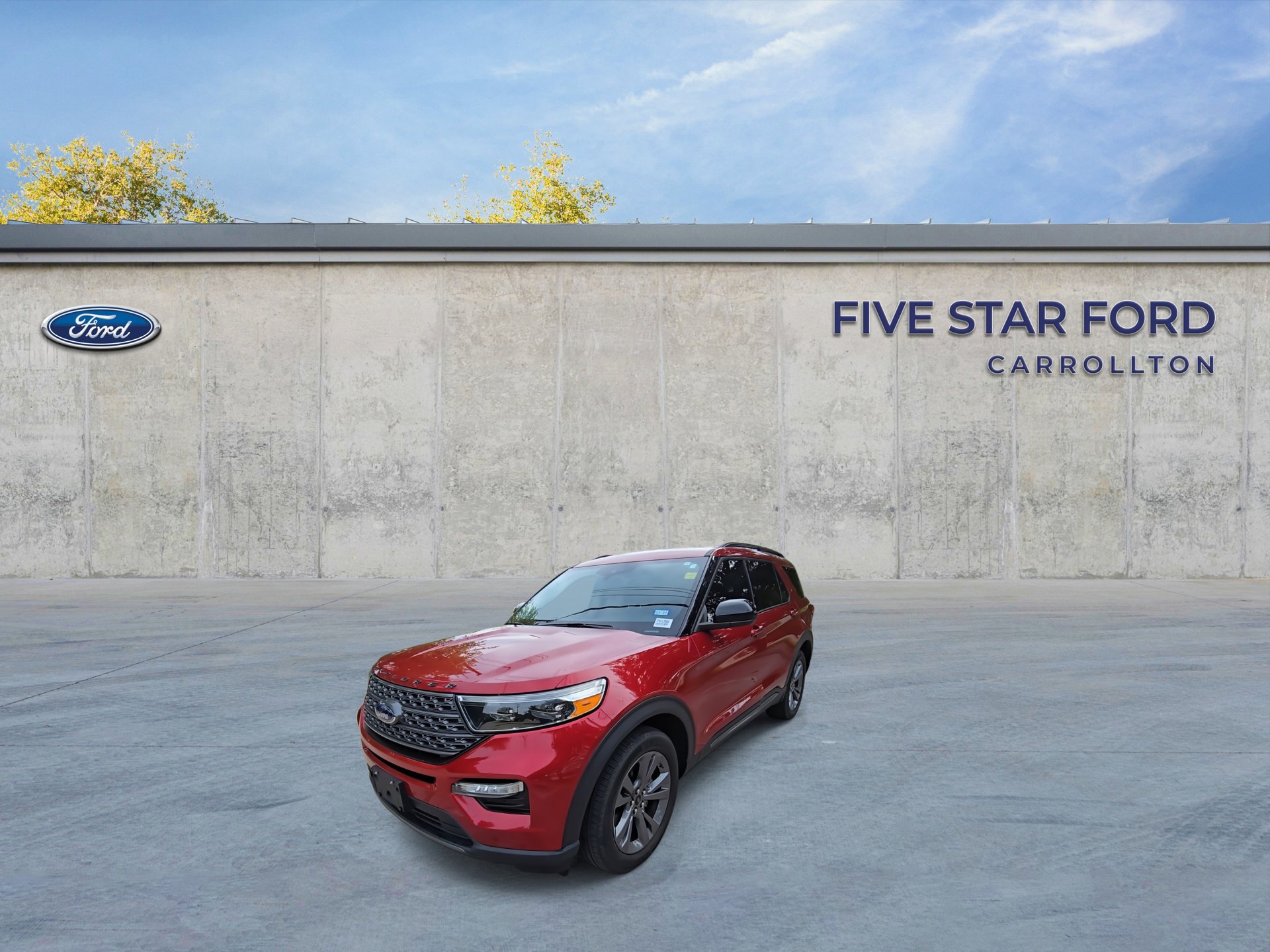 Certified 2022 Ford Explorer XLT w/ Equipment Group 202A image 4