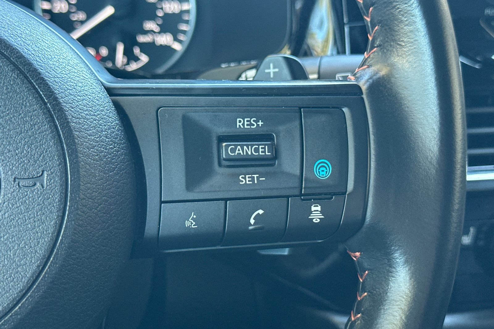 Used 2024 Nissan Pathfinder Rock Creek AWD/4WD image 40