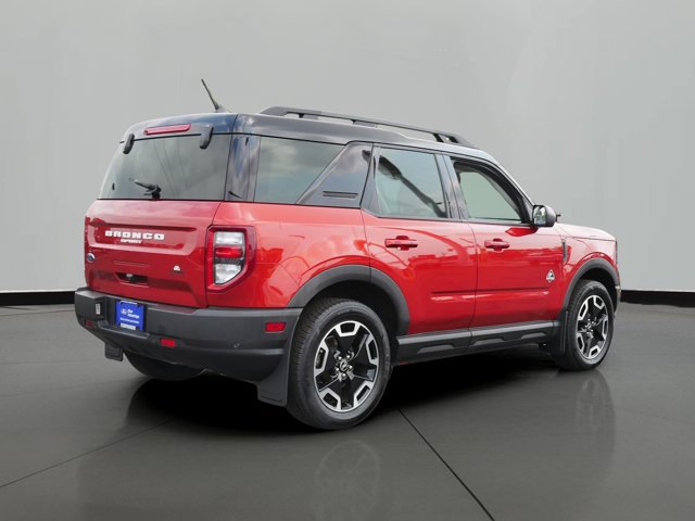Certified 2024 Ford Bronco Sport Outer Banks w/ Tech Package AWD/4WD image 3