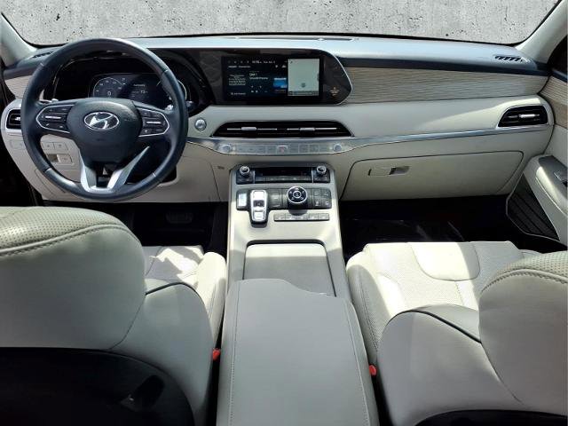 Used 2022 Hyundai Palisade Limited w/ Winter Package AWD/4WD image 13