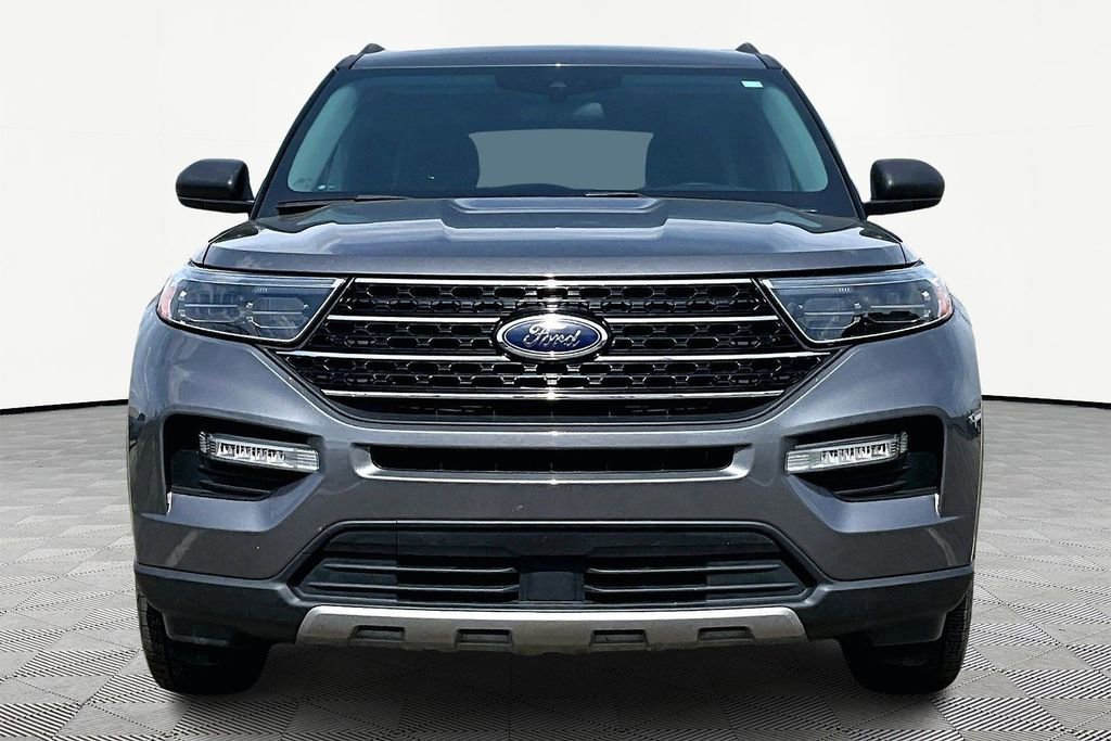 Certified 2021 Ford Explorer XLT w/ Equipment Group 202A image 6