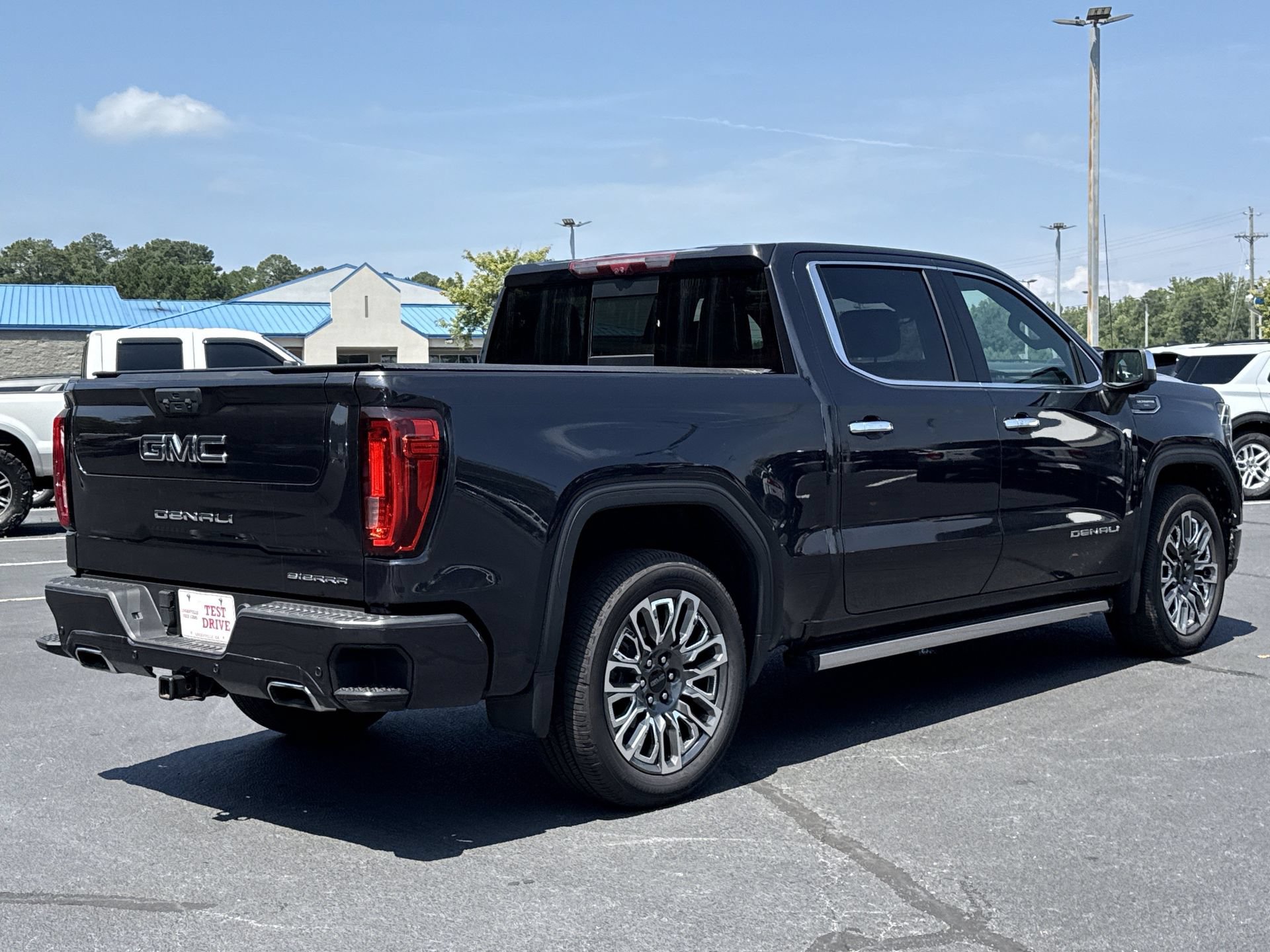 Used 2023 GMC Sierra 1500 Denali Ultimate AWD/4WD image 22