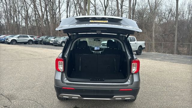 Certified 2022 Ford Explorer XLT w/ Equipment Group 202A image 31