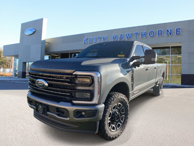 Certified 2026 Ford F350 Platinum w/ FX4 Off-Road Package AWD/4WD image 3