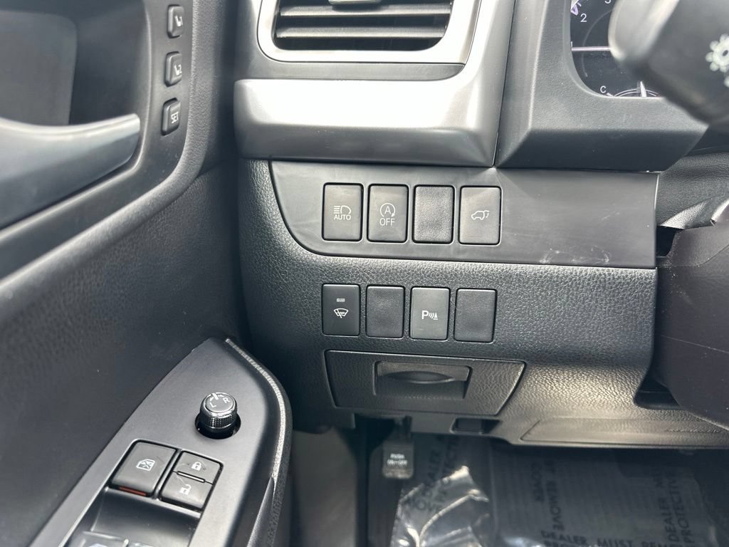 Used 2019 Toyota Highlander Limited AWD/4WD image 38