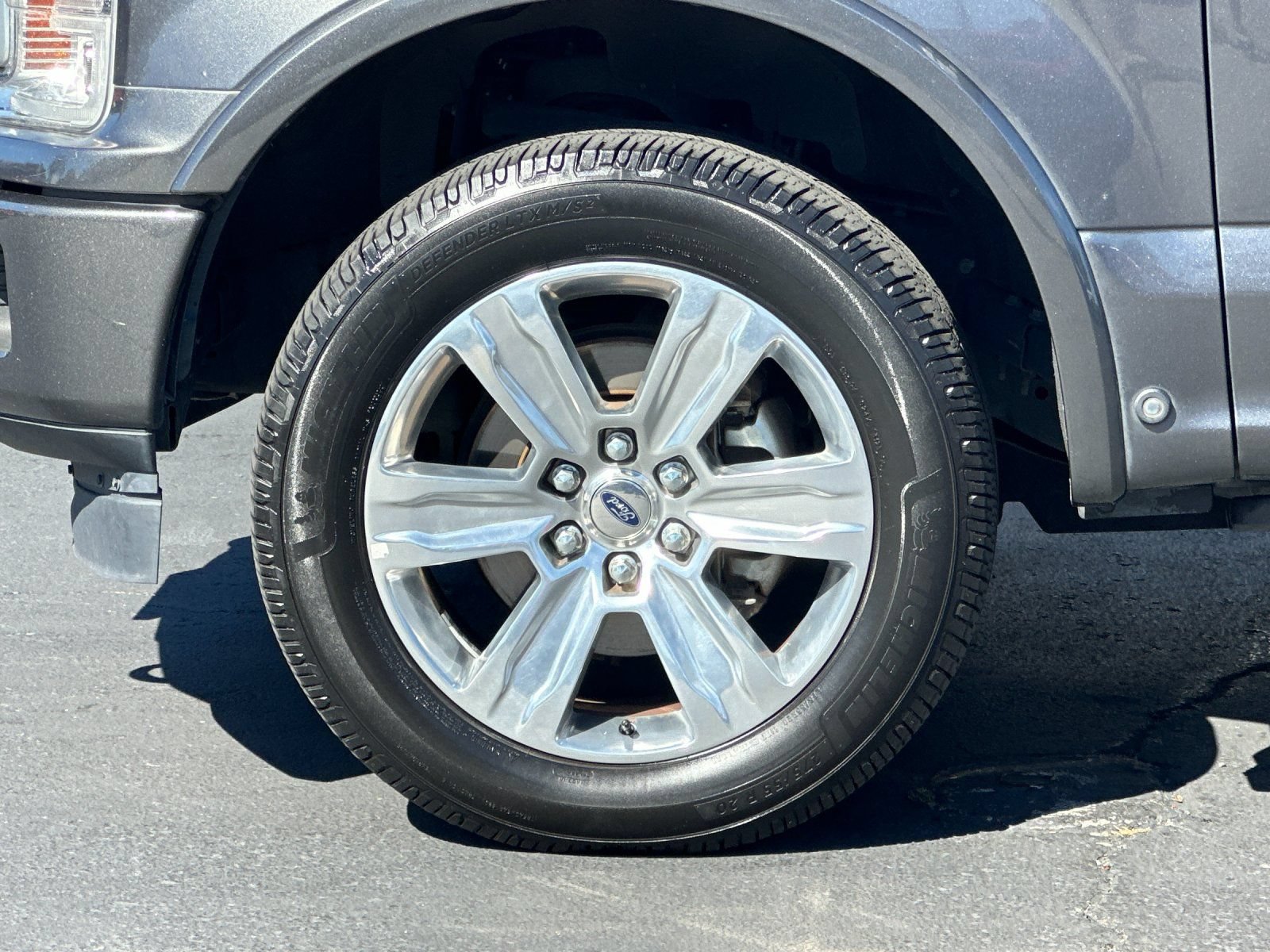 Certified 2018 Ford F150 Platinum w/ Equipment Group 701A Luxury AWD/4WD image 24