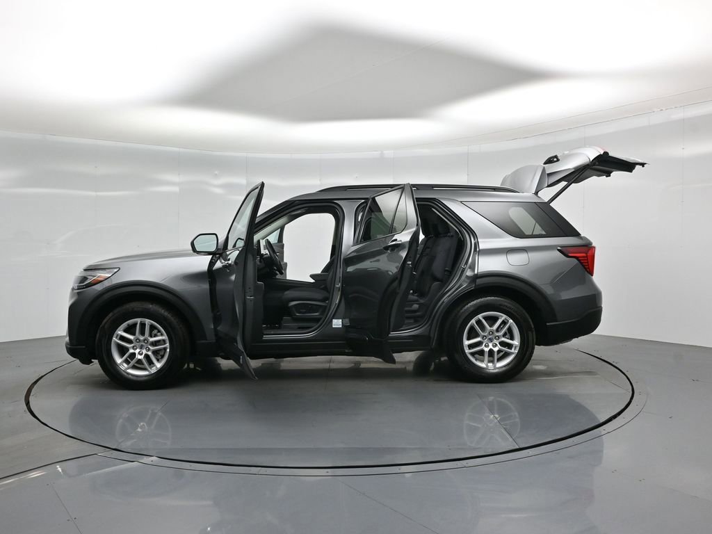 Certified 2025 Ford Explorer Active image 56