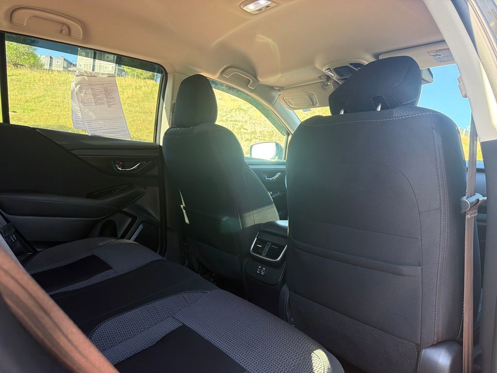 Used 2025 Subaru Outback Premium w/ Popular Package #1A AWD/4WD image 28