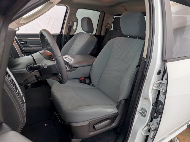 Used 2018 RAM 1500 Classic SLT AWD/4WD image 13