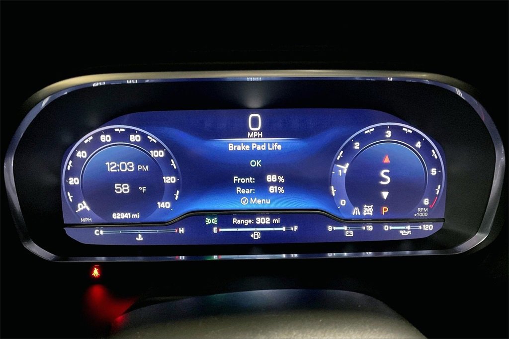 Used 2023 Chevrolet Suburban Premier image 19