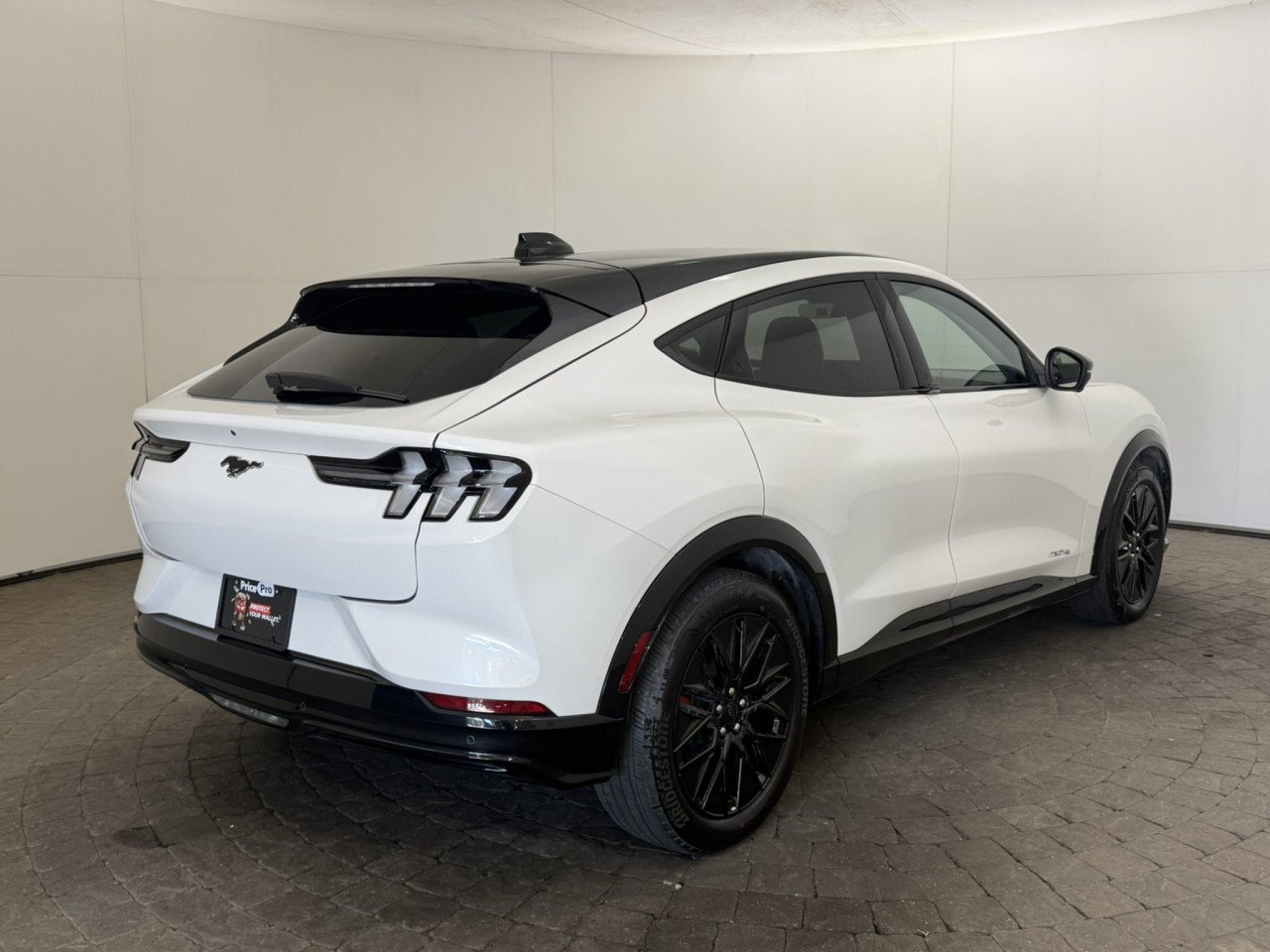 Certified 2025 Ford Mustang Mach-E Premium w/ Sport Appearance Package AWD/4WD image 9