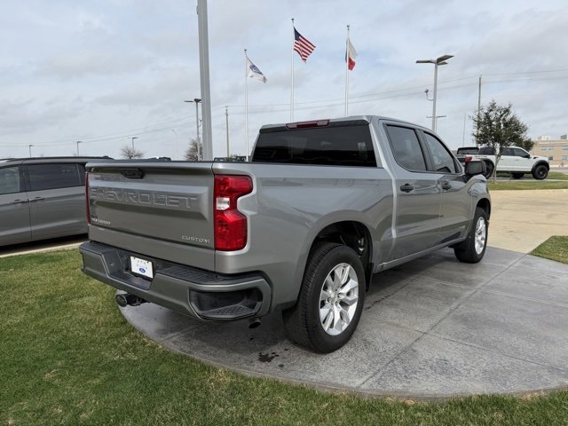 Used 2024 Chevrolet Silverado 1500 Custom image 3
