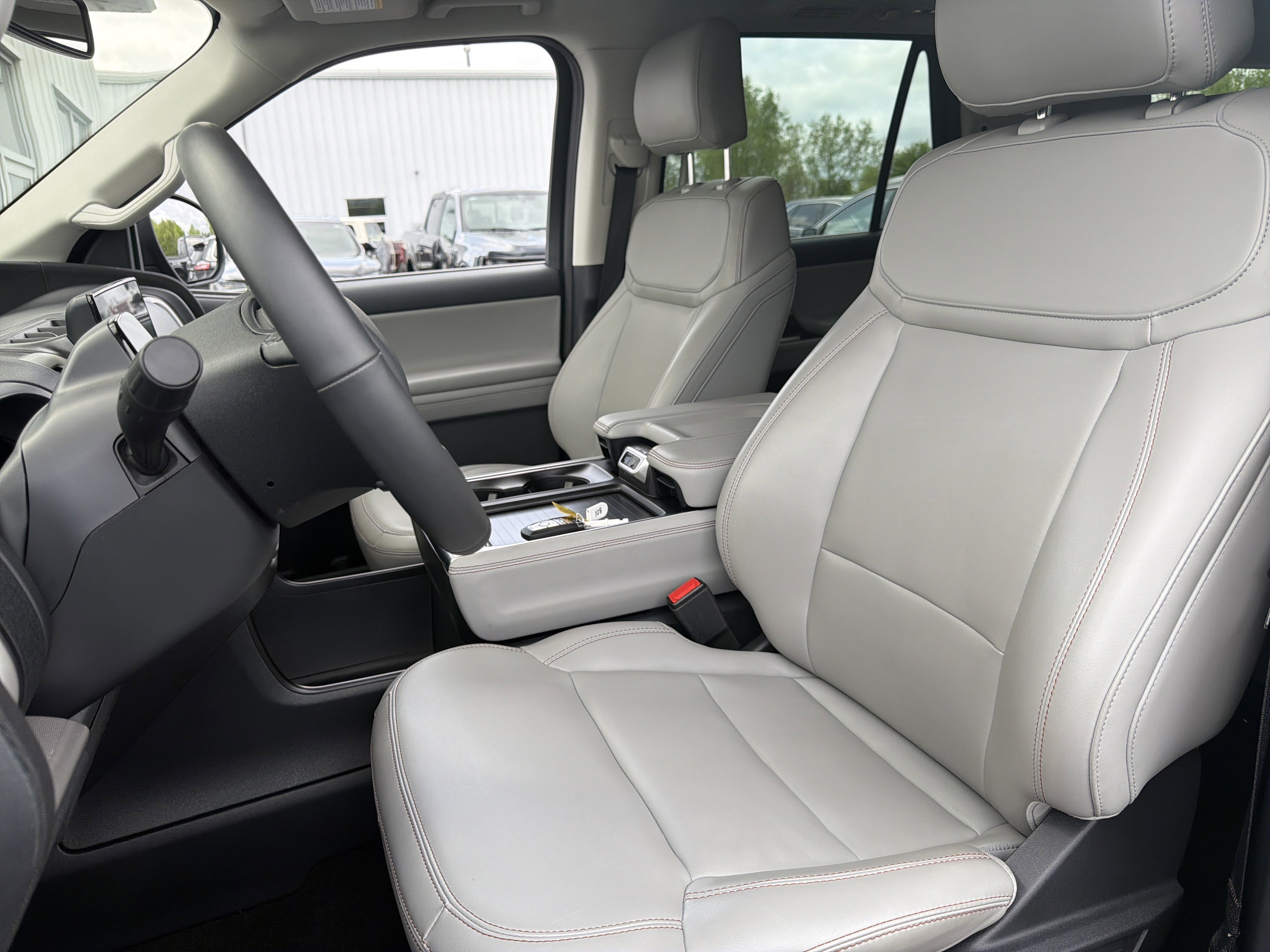 Certified 2025 Ford Expedition Max Active AWD/4WD image 28