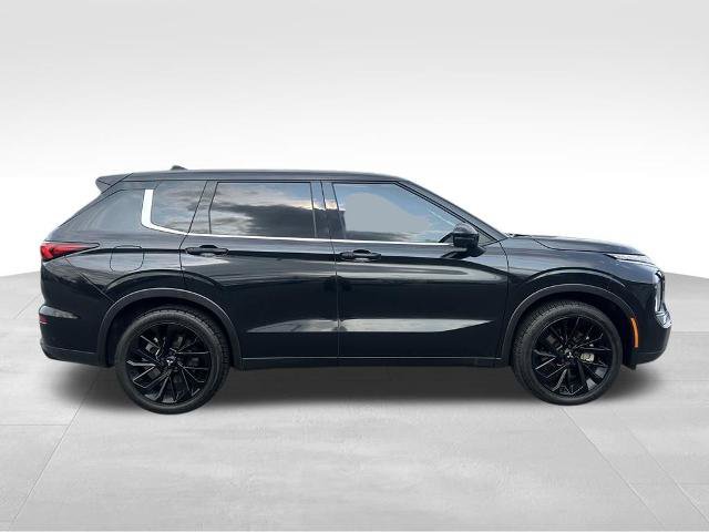 Used 2023 Mitsubishi Outlander SEL Black Edition AWD/4WD image 6