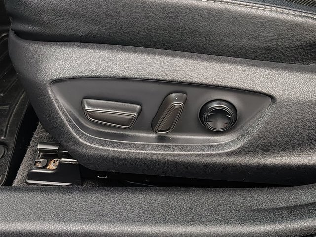 Used 2018 Toyota Camry XSE FWD image 20