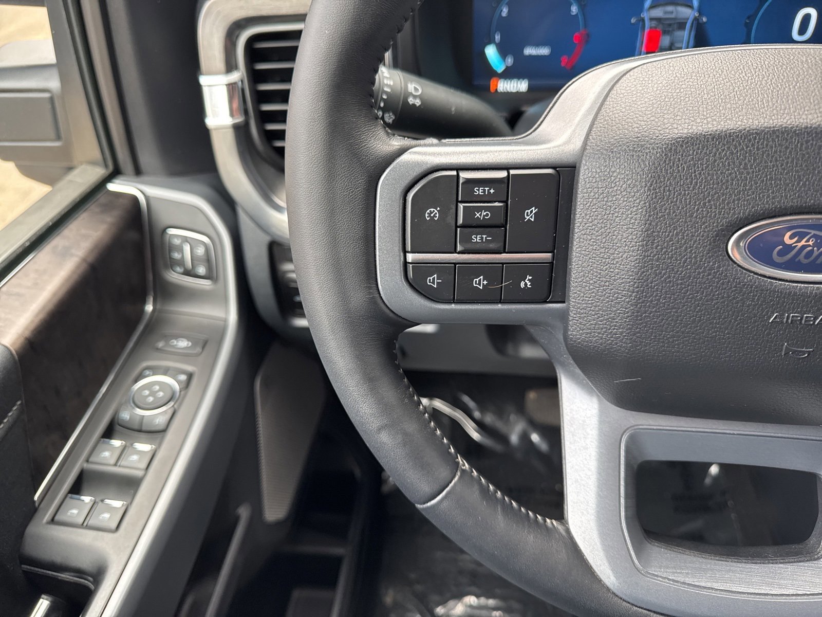 Certified 2024 Ford F250 Lariat w/ FX4 Off-Road Package image 36