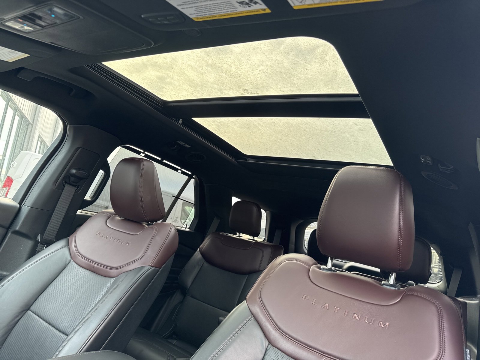 Certified 2020 Ford Explorer Platinum w/ Premium Technology Package image 11