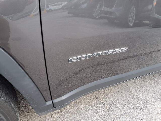 Used 2021 Jeep Compass Latitude w/ Convenience Group FWD image 6