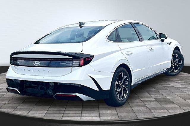 Used 2025 Hyundai Sonata SEL FWD image 13