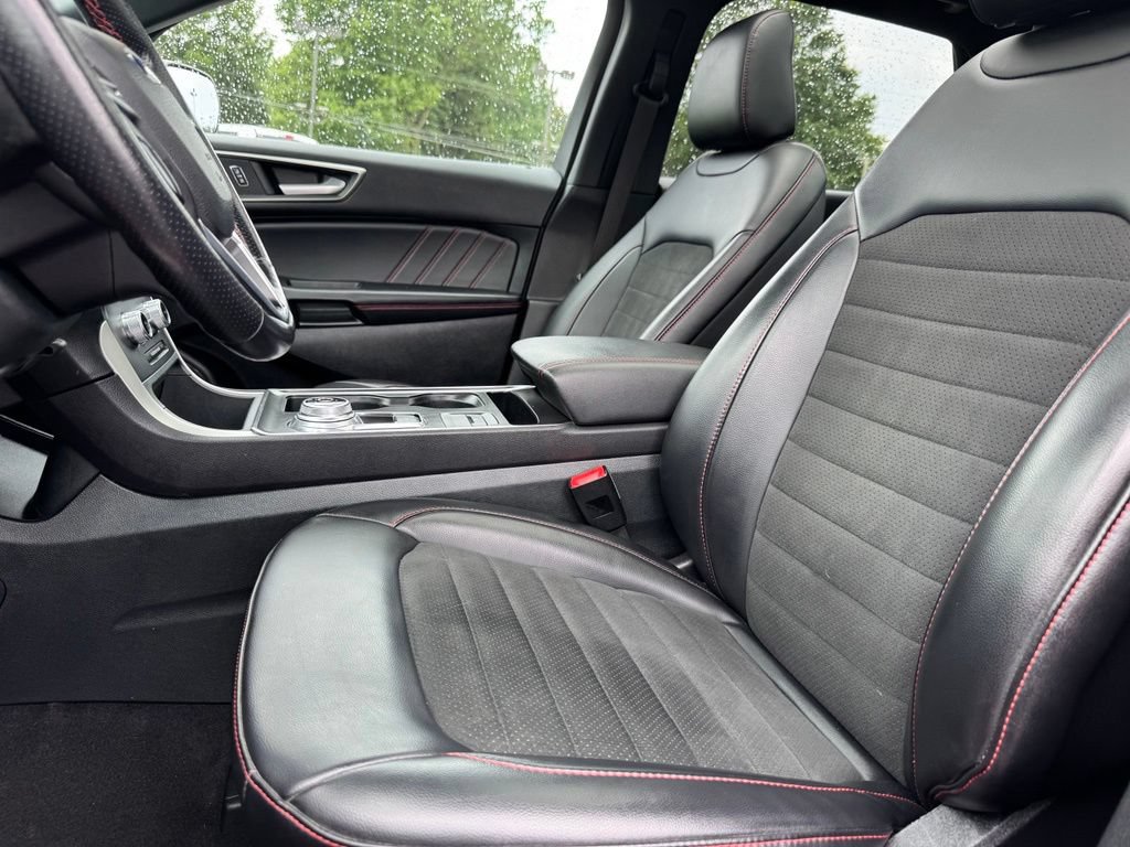 Certified 2024 Ford Edge ST-Line AWD/4WD image 15