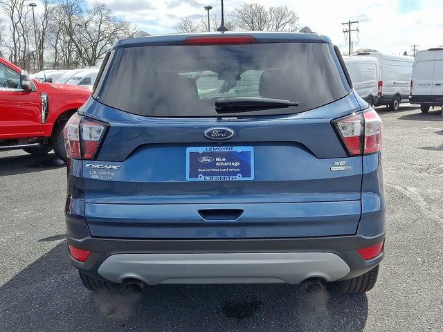 Certified 2018 Ford Escape SE w/ SE Sync 3 Package image 3