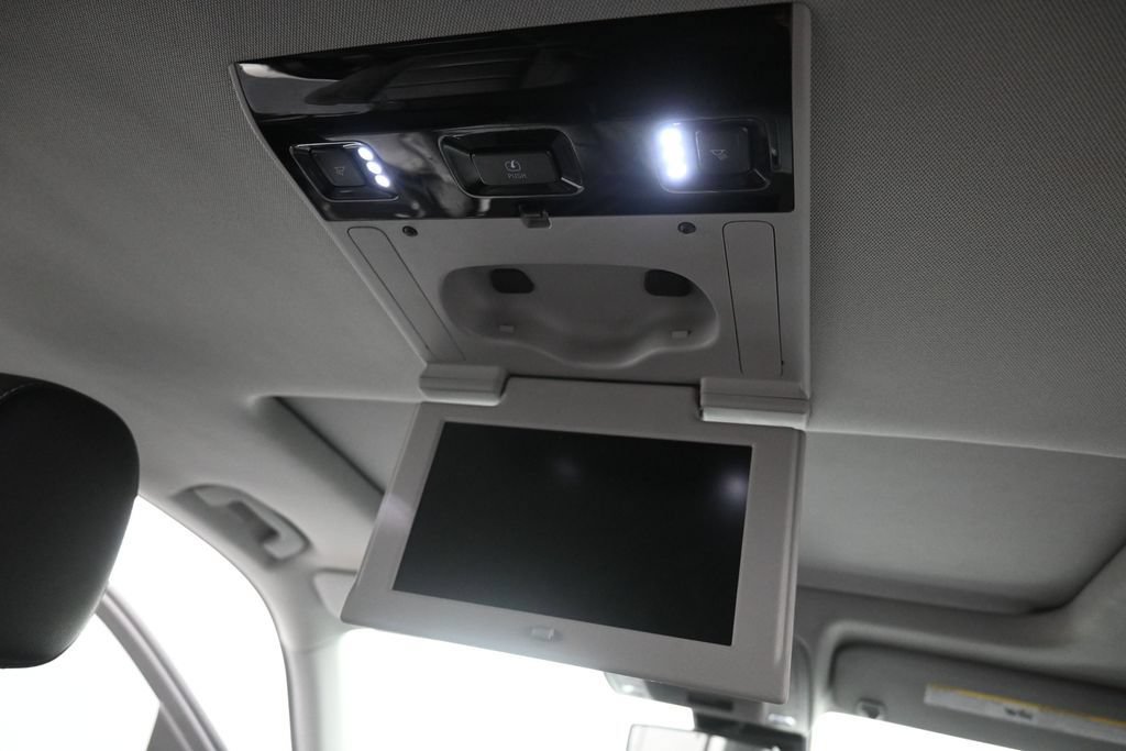 Used 2020 Chevrolet Tahoe Premier RWD image 24
