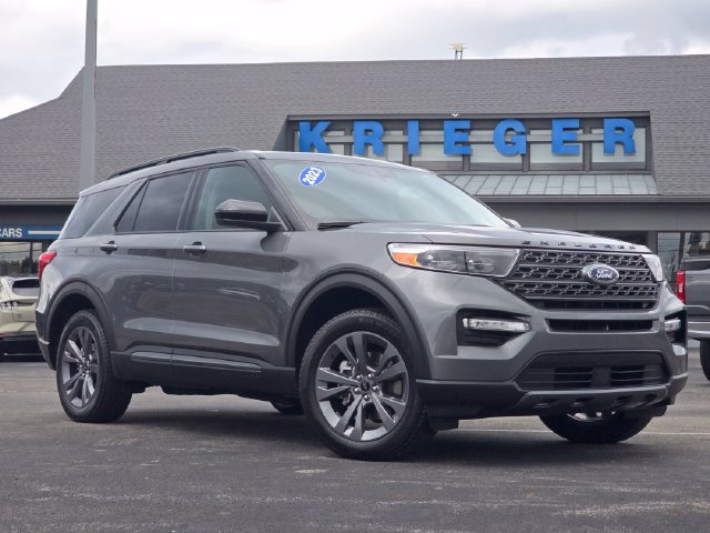 Certified 2023 Ford Explorer XLT w/ Equipment Group 202A AWD/4WD image 4