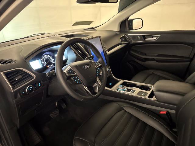 Certified 2024 Ford Edge SEL w/ Convenience Package AWD/4WD image 6