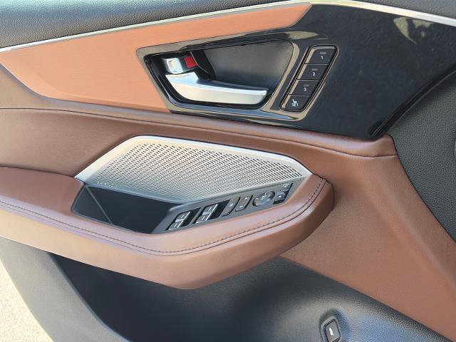 Used 2023 Acura MDX SH-AWD w/ Technology Package image 15