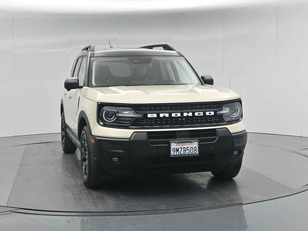 Certified 2025 Ford Bronco Sport Outer Banks w/ Outer Banks Tech Package+ AWD/4WD image 56