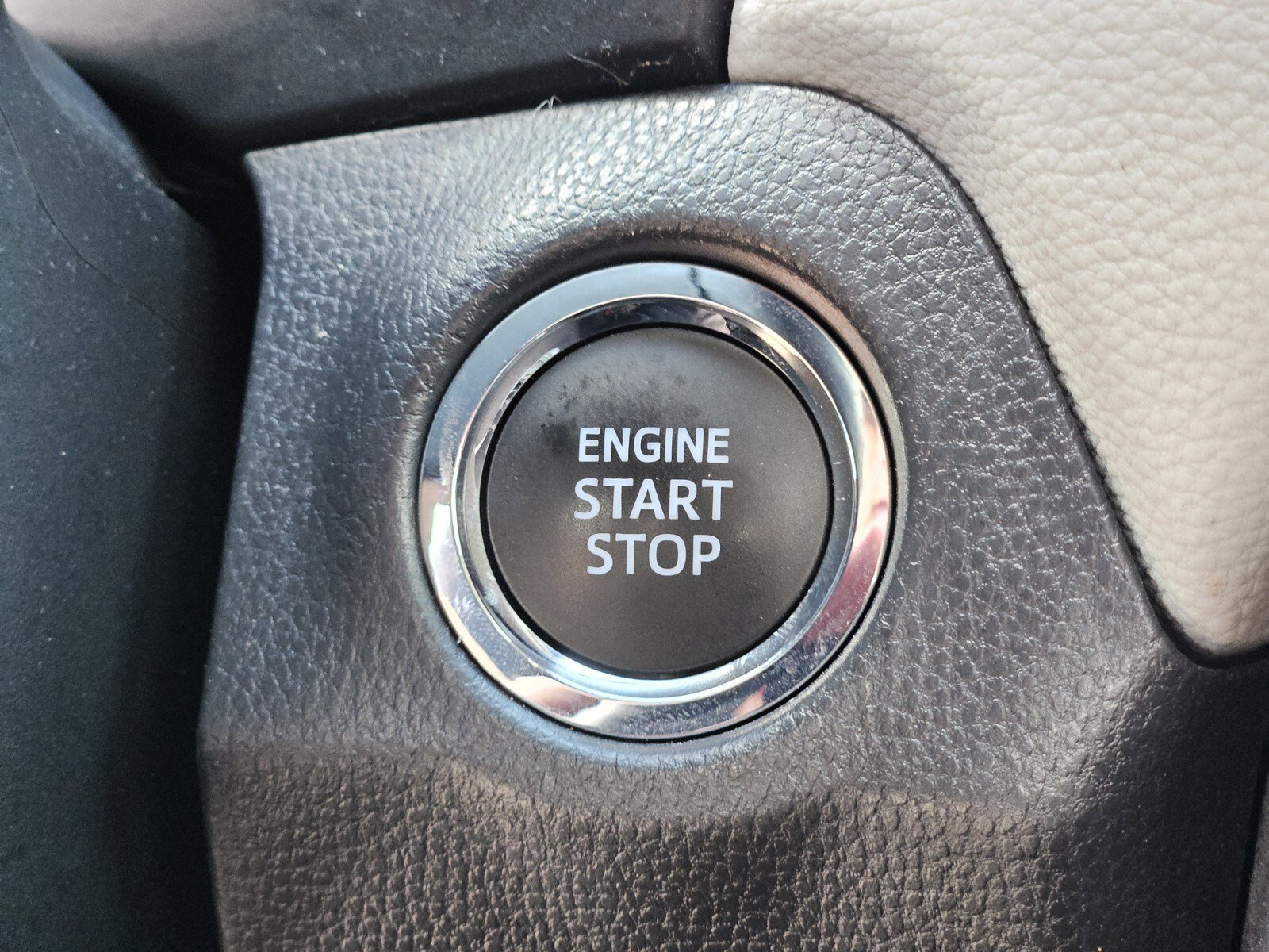 Used 2025 Toyota RAV4 XLE image 24