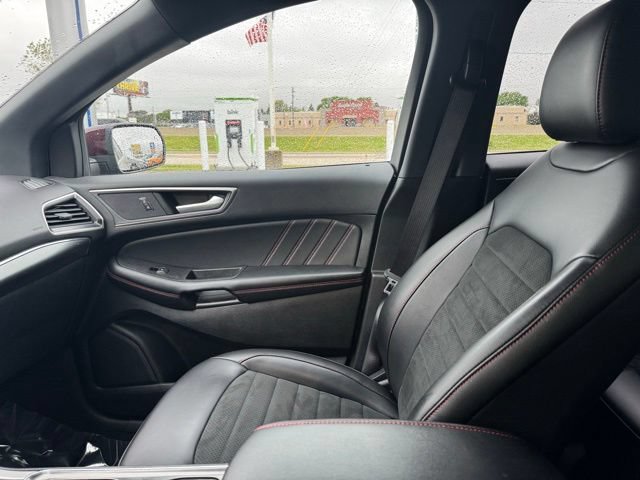 Certified 2024 Ford Edge ST-Line AWD/4WD image 19