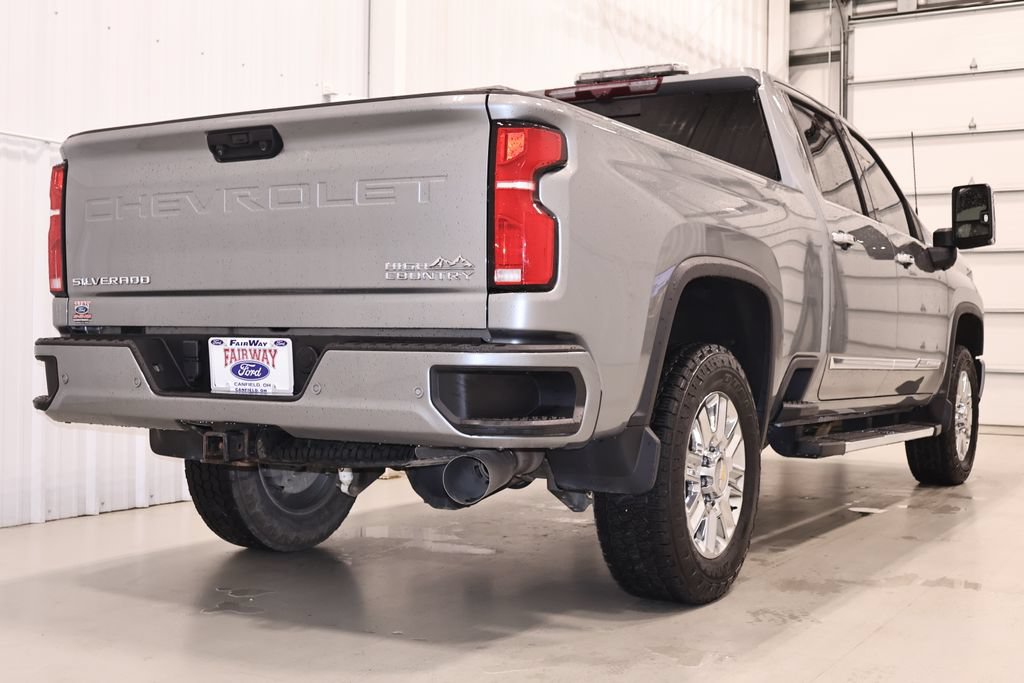 Used 2024 Chevrolet Silverado 3500 High Country w/ High Country Premium Package AWD/4WD image 10