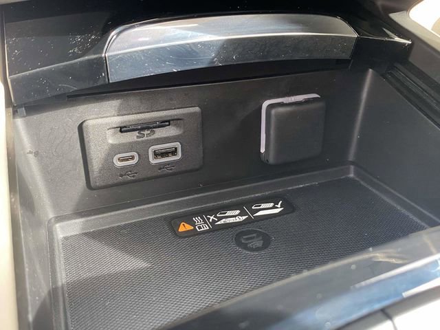 Used 2023 Buick Envision Avenir image 34