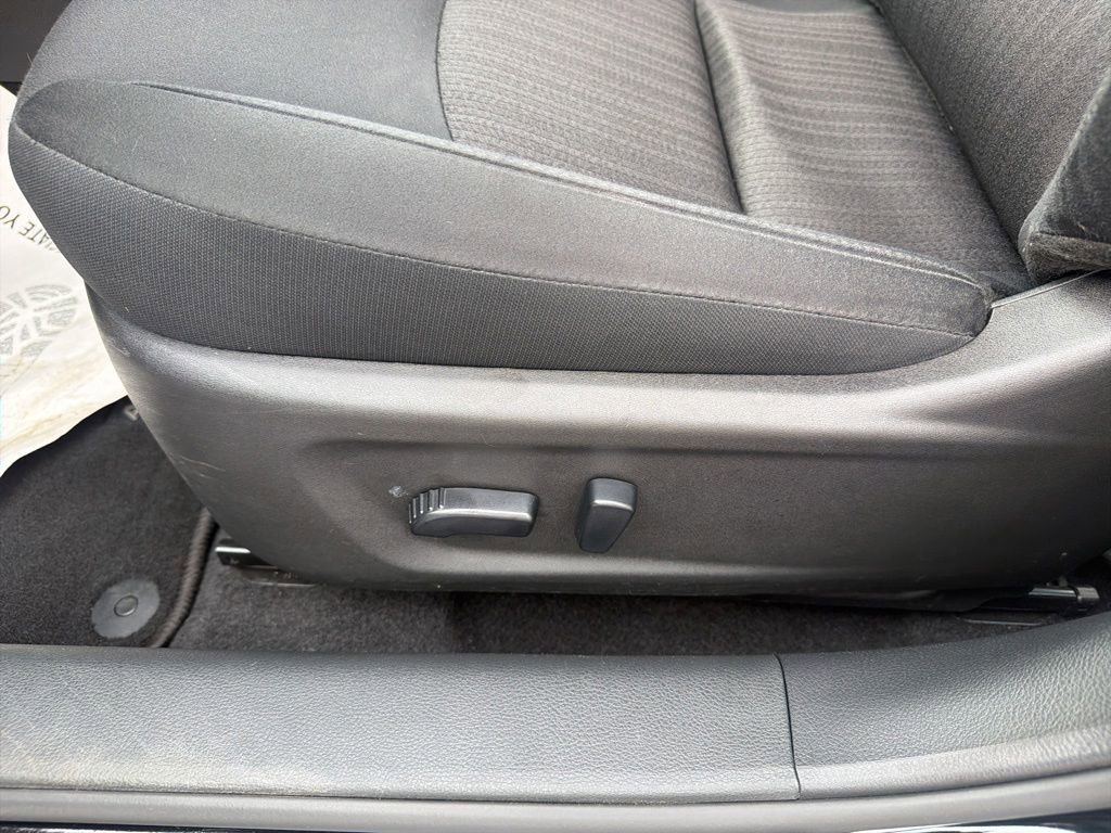 Used 2025 Nissan Altima 2.5 SV FWD image 24