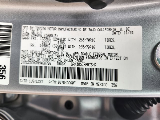 Used 2022 Toyota Tacoma TRD Off-Road w/ TRD Premium Off Road Package AWD/4WD image 27