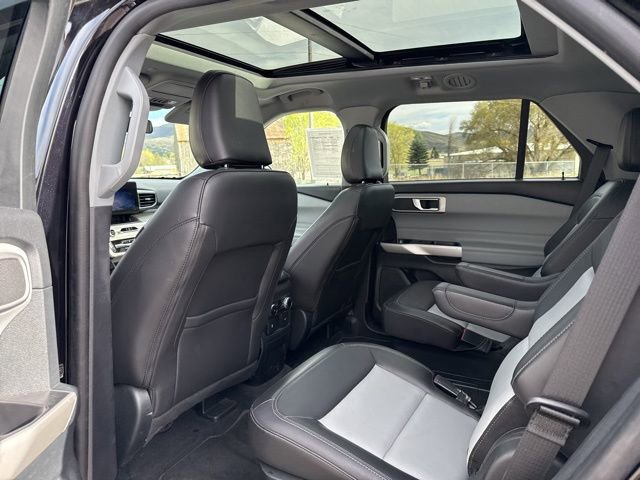 Certified 2022 Ford Explorer XLT w/ Equipment Group 202A AWD/4WD image 15