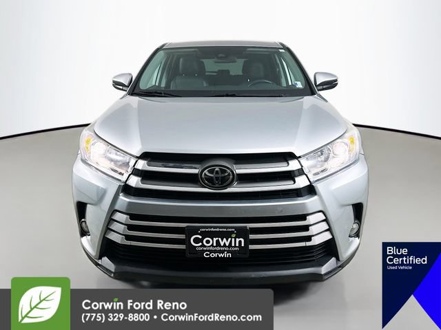 Used 2018 Toyota Highlander Plus w/ Preferred Accessory Package AWD/4WD image 2
