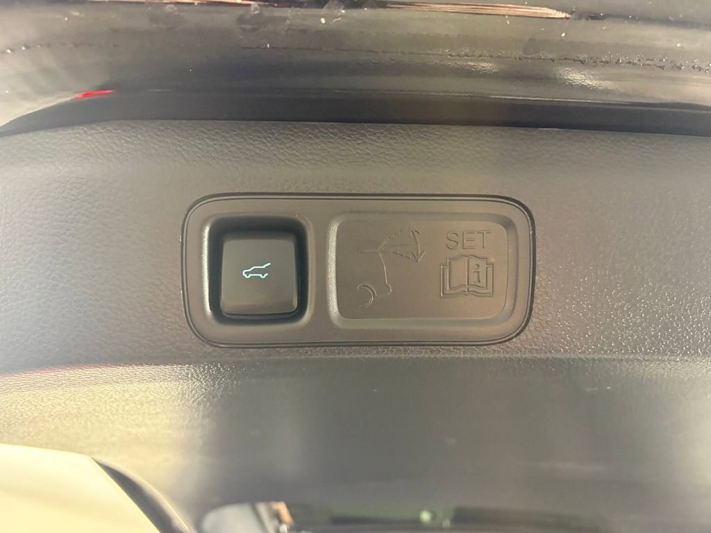 Certified 2024 Ford Expedition Max Platinum image 35