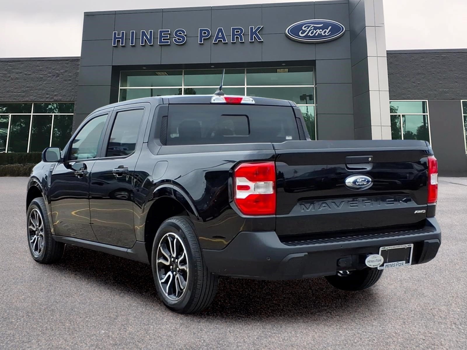 Certified 2024 Ford Maverick Lariat w/ 4K Tow Package AWD/4WD image 5