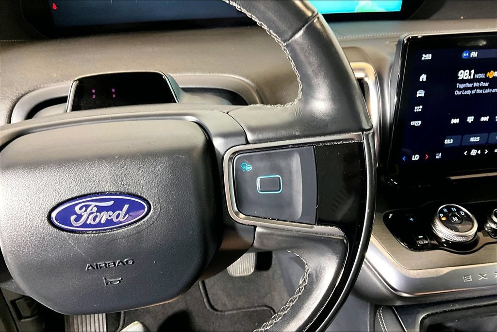 Certified 2025 Ford Expedition Platinum AWD/4WD image 15